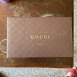 Gucci shoe box brown